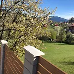Vila A *